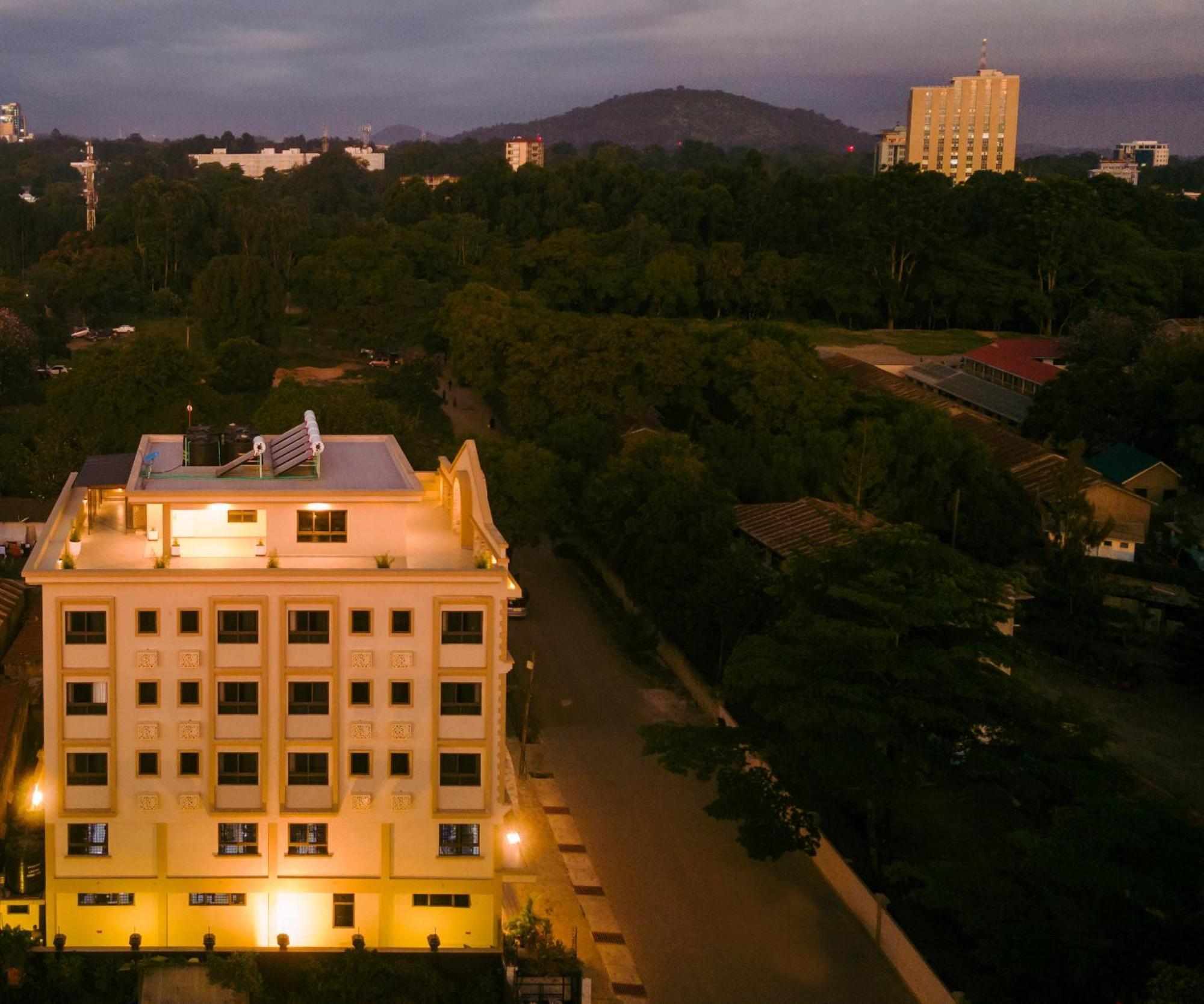 Westwood Residences 阿鲁沙 外观 照片
