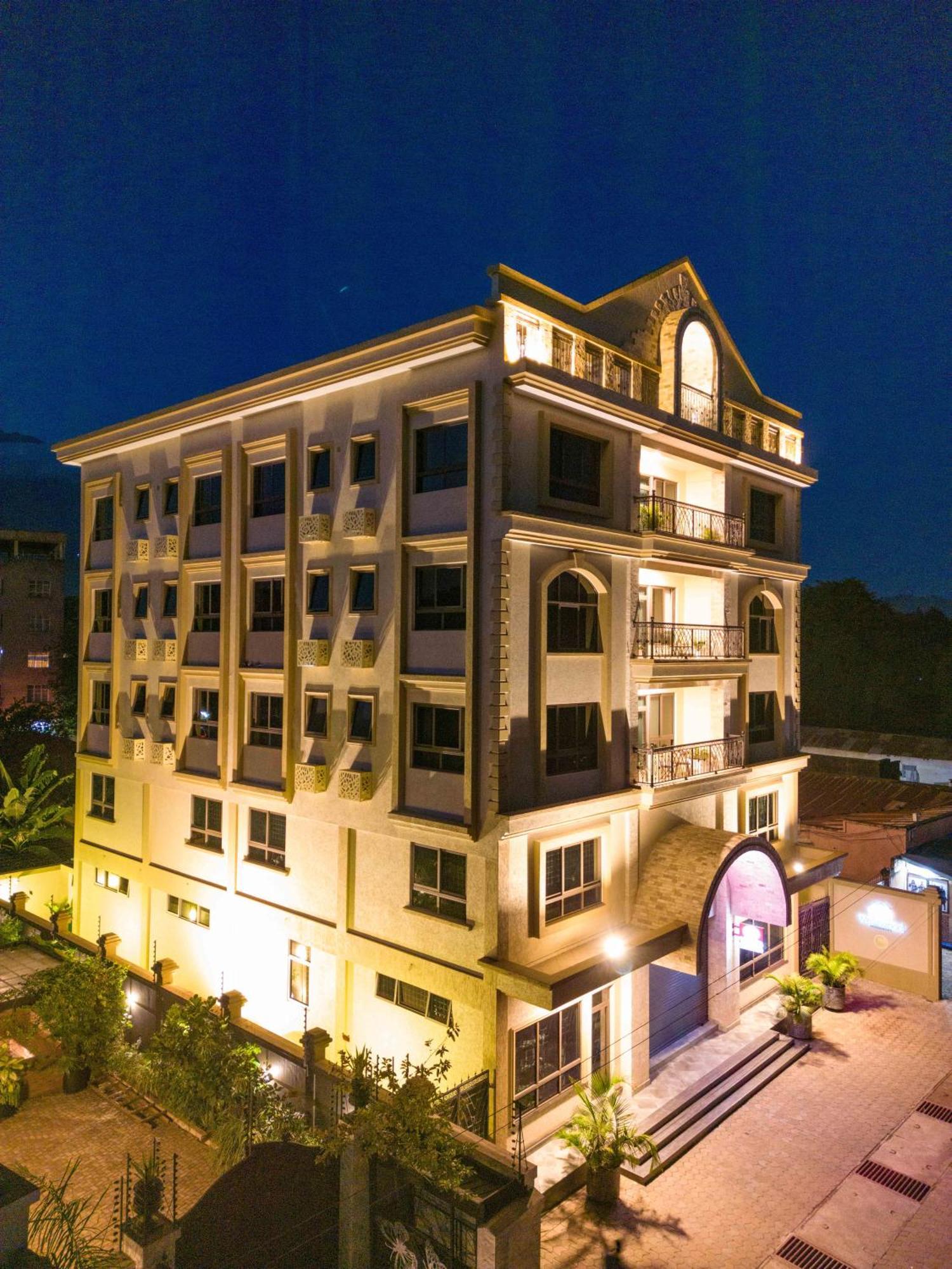 Westwood Residences 阿鲁沙 外观 照片